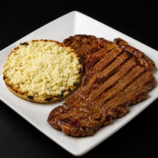 Arepa Con Carne