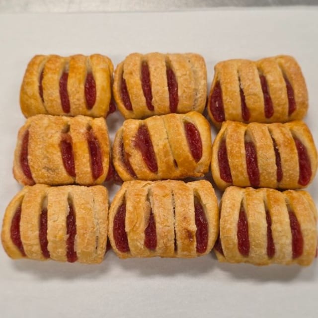 Pastelitos De Guava - Guava y Queso.